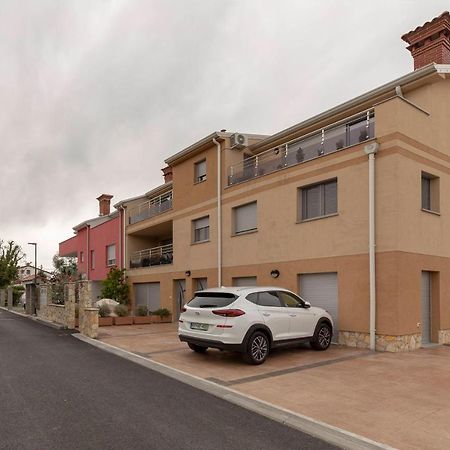 Apartments Era イゾラ エクステリア 写真