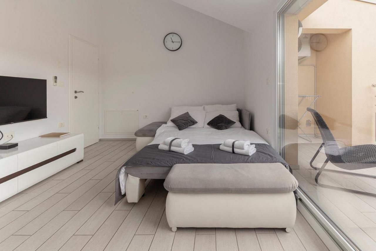 Apartments Era イゾラ エクステリア 写真